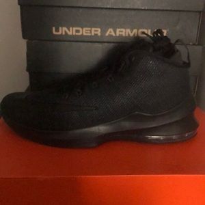 Nike Basketball Air Max Sneakers (New)